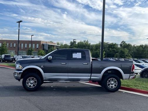 2018 RAM 2500 Laramie Crew Cab 4x4 6'4' Box