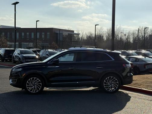 2020 Lincoln Nautilus Reserve