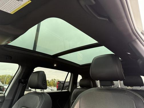 2022 Volkswagen Tiguan 2.0T SEL R-Line 4MOTION