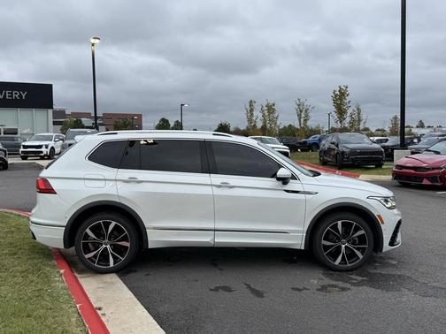 2022 Volkswagen Tiguan 2.0T SEL R-Line 4MOTION