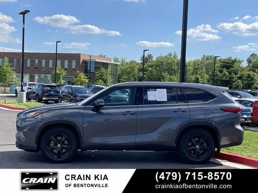 2020 Toyota Highlander LE