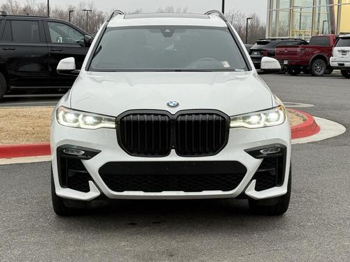 2020 BMW X7 M50i