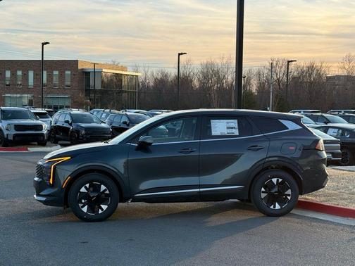 Gravity Gray 2026 Kia Sportage Hybrid LX