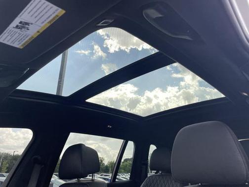 2020 BMW X7 M50i