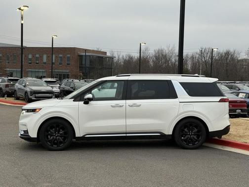 2022 Kia Carnival SX