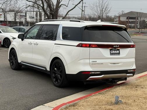 2022 Kia Carnival SX