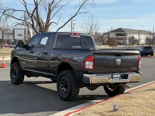 2021 RAM 2500 Tradesman Crew Cab 4x4 6'4' Box