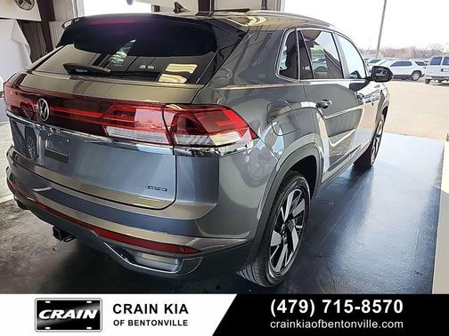 2025 Volkswagen Atlas Cross Sport 2.0T SE w/Technology 4MOTION