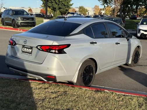 2021 Nissan Versa 1.6 S