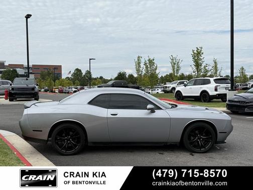 2016 Dodge Challenger SXT