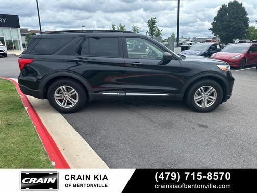 AGATE BLACK METALLIC 2020 Ford Explorer XLT