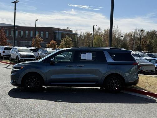 2024 Kia Carnival SX