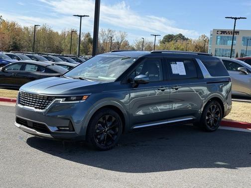 2024 Kia Carnival SX