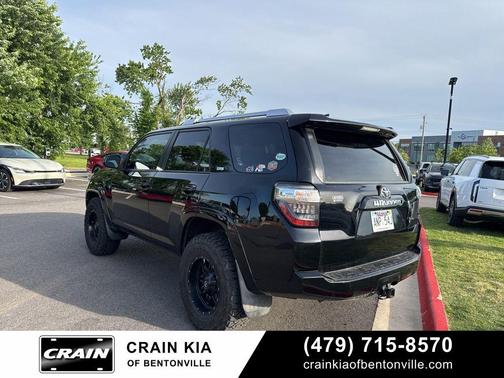 Midnight Black Metallic 2017 Toyota 4Runner SR5