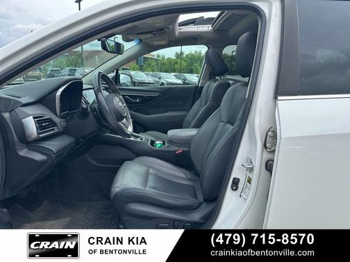 Crystal White Pearl 2021 Subaru Outback Onyx Edition XT