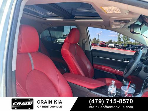 Wind Chill Pearl/Midnight Black Metallic 2022 Toyota Camry XSE