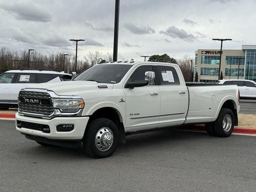 2022 RAM 3500 Limited Crew Cab 4x4 8' Box