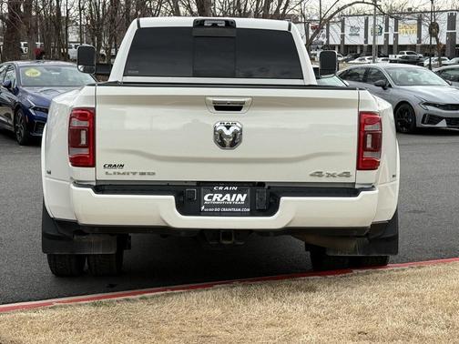 2022 RAM 3500 Limited Crew Cab 4x4 8' Box