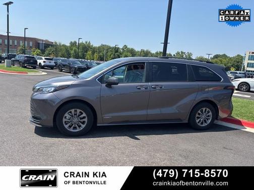 2021 Toyota Sienna LE