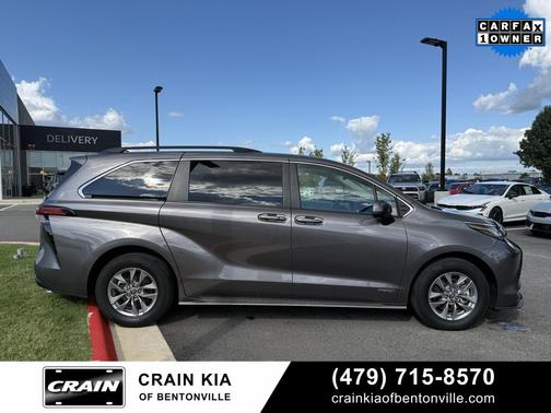 2021 Toyota Sienna LE