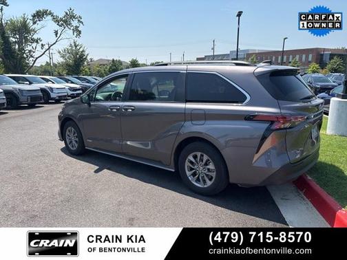 2021 Toyota Sienna LE