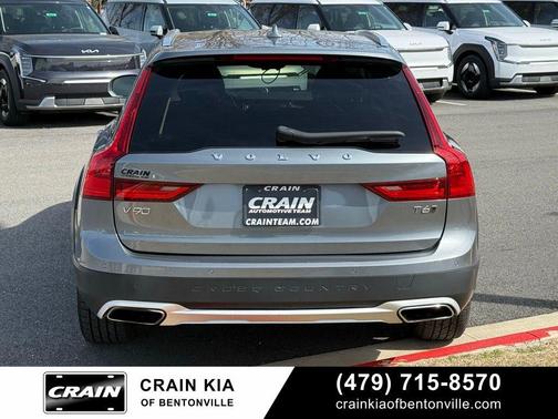 2017 Volvo V90 Cross Country T6