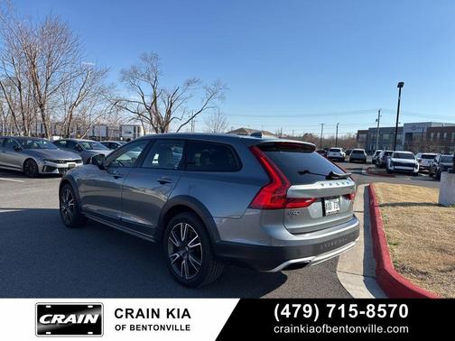 2017 Volvo V90 Cross Country T6