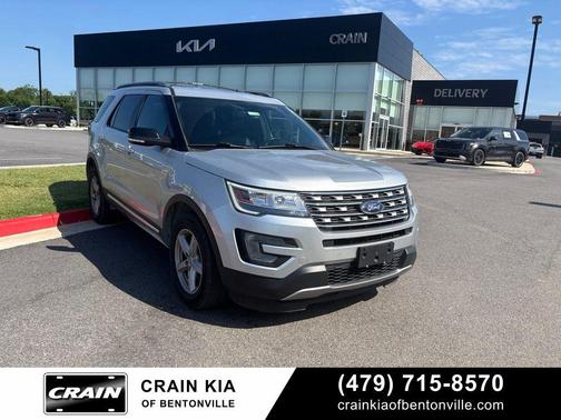 Silver 2017 Ford Explorer XLT