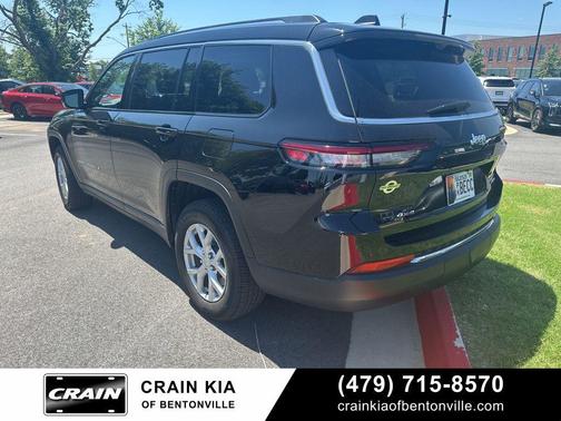 Diamond Black Crystal Pearlcoat 2023 Jeep Grand Cherokee L Limited