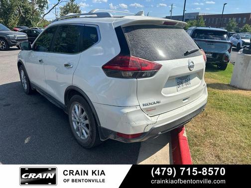 Pearl White 2017 Nissan Rogue SV