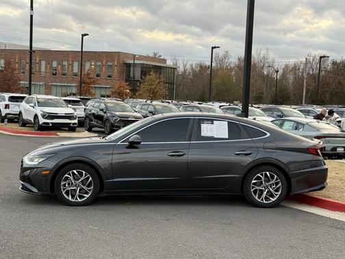 2021 Hyundai SONATA SEL