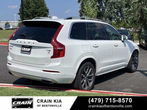 2017 Volvo XC90 T6 Momentum
