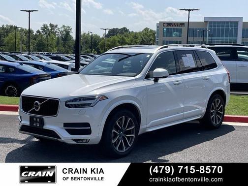 2017 Volvo XC90 T6 Momentum