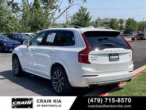 2017 Volvo XC90 T6 Momentum
