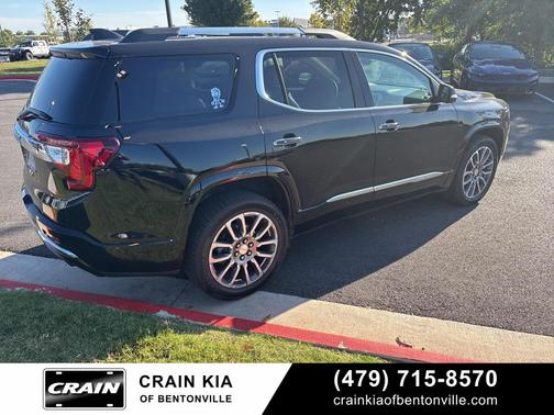 2023 GMC Acadia Denali