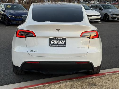 2024 Tesla Model Y Long Range Dual Motor All-Wheel Drive