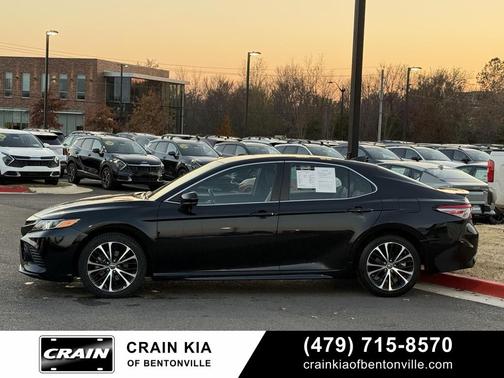 2019 Toyota Camry SE