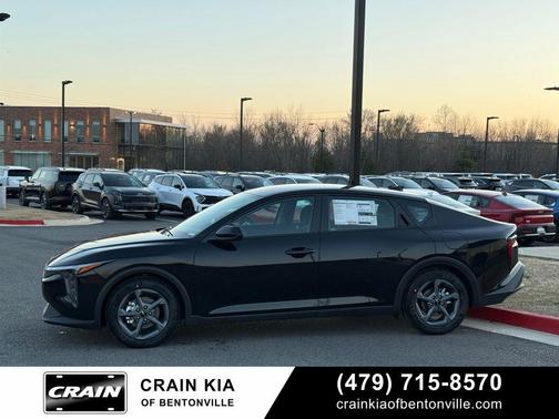 Aurora Black Pearl 2026 Kia K4 LXS