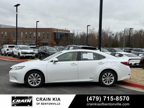 2015 Lexus ES 300h Base