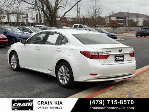 2015 Lexus ES 300h Base