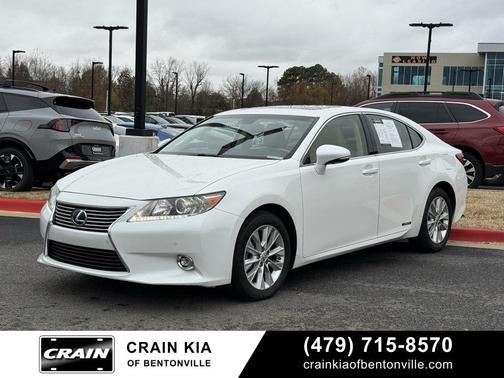 2015 Lexus ES 300h Base