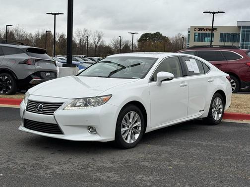 2015 Lexus ES 300h Base