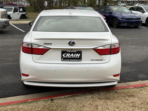 2015 Lexus ES 300h Base