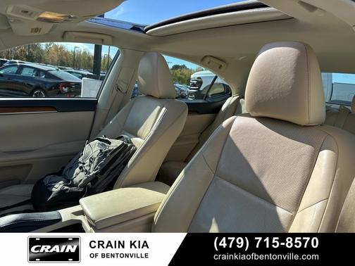 2015 Lexus ES 300h Base