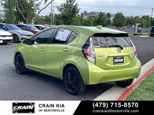 2016 Toyota Prius c One