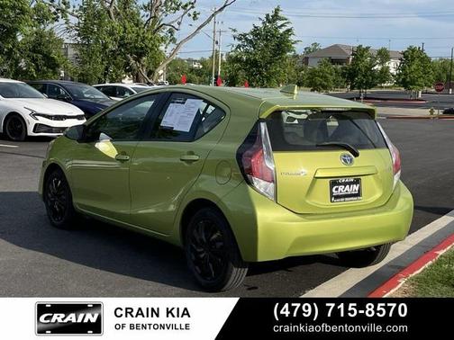 2016 Toyota Prius c One