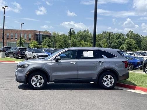 2023 Kia Sorento LX