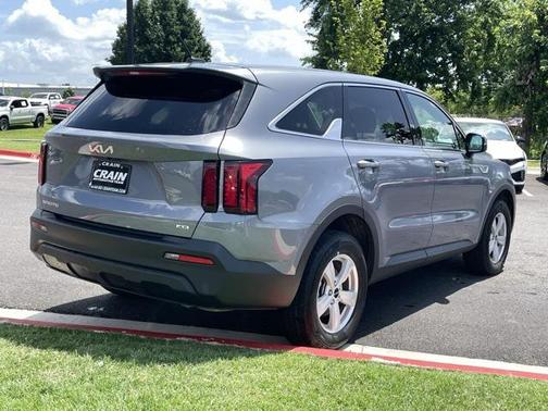 2023 Kia Sorento LX