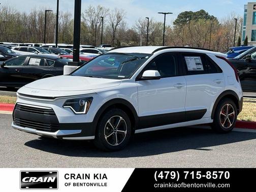 Snow White Pearl 2026 Kia Niro LX