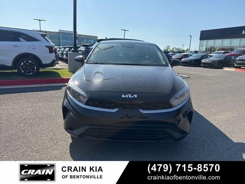 Aurora Black 2024 Kia Forte LXS